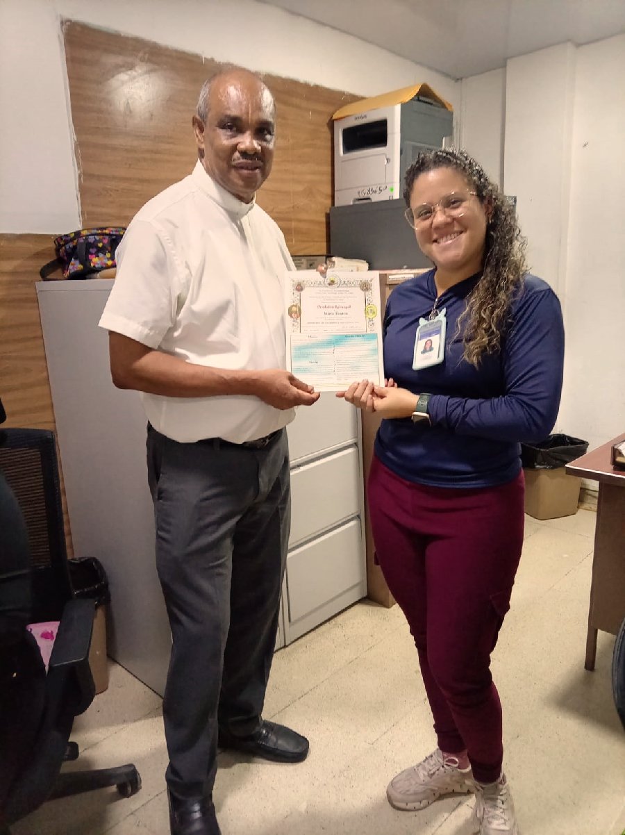 Entrega de Bendición Episcopal en el Ministerio de Ambiente